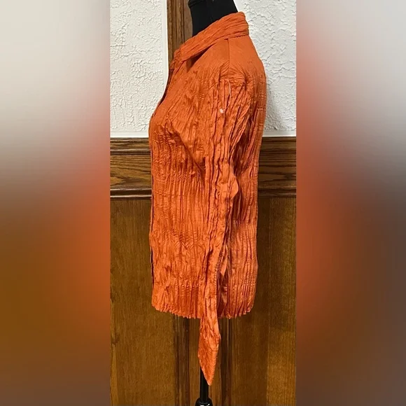 NWOT Clara Women's Vibrant Orange Crinkle Button-Down Shirt - Picture 4 of 15